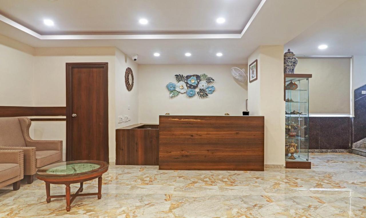 Treebo Arastu Grand Hotel ไฮเดอราบัด ภายนอก รูปภาพ