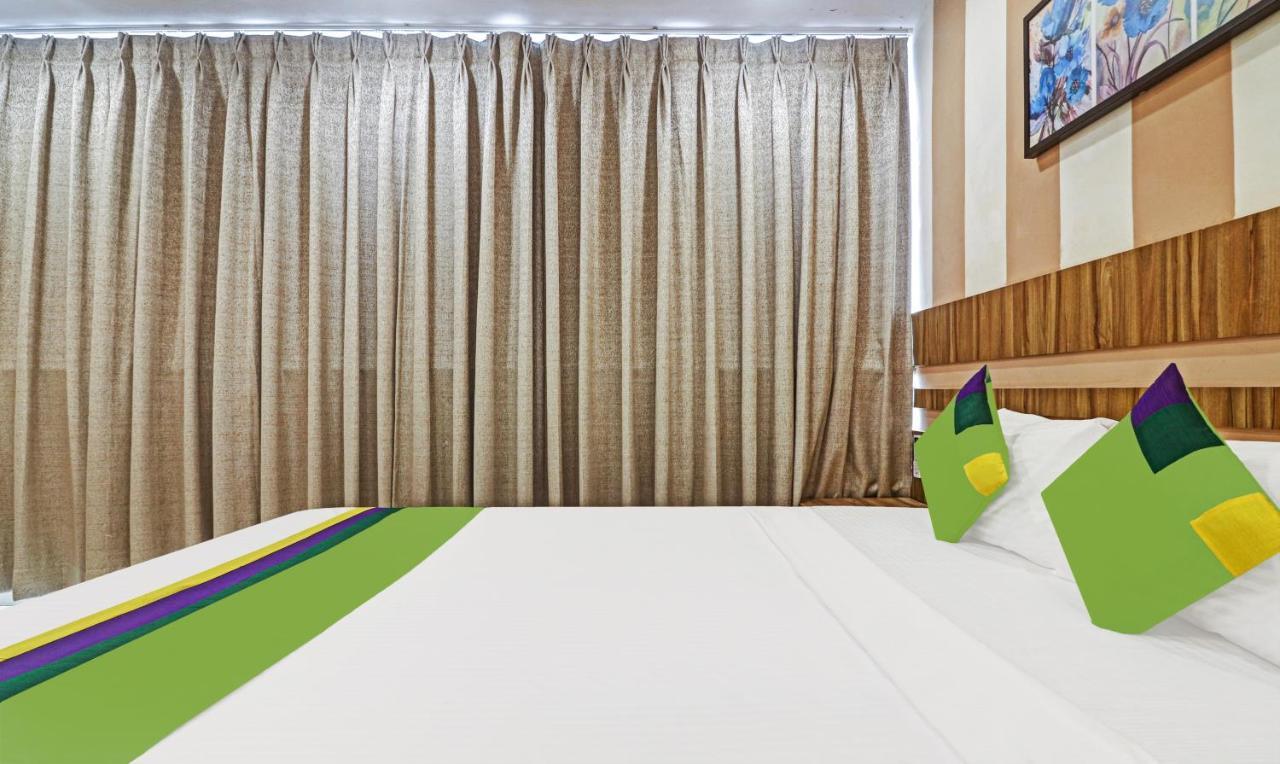 Treebo Arastu Grand Hotel ไฮเดอราบัด ภายนอก รูปภาพ