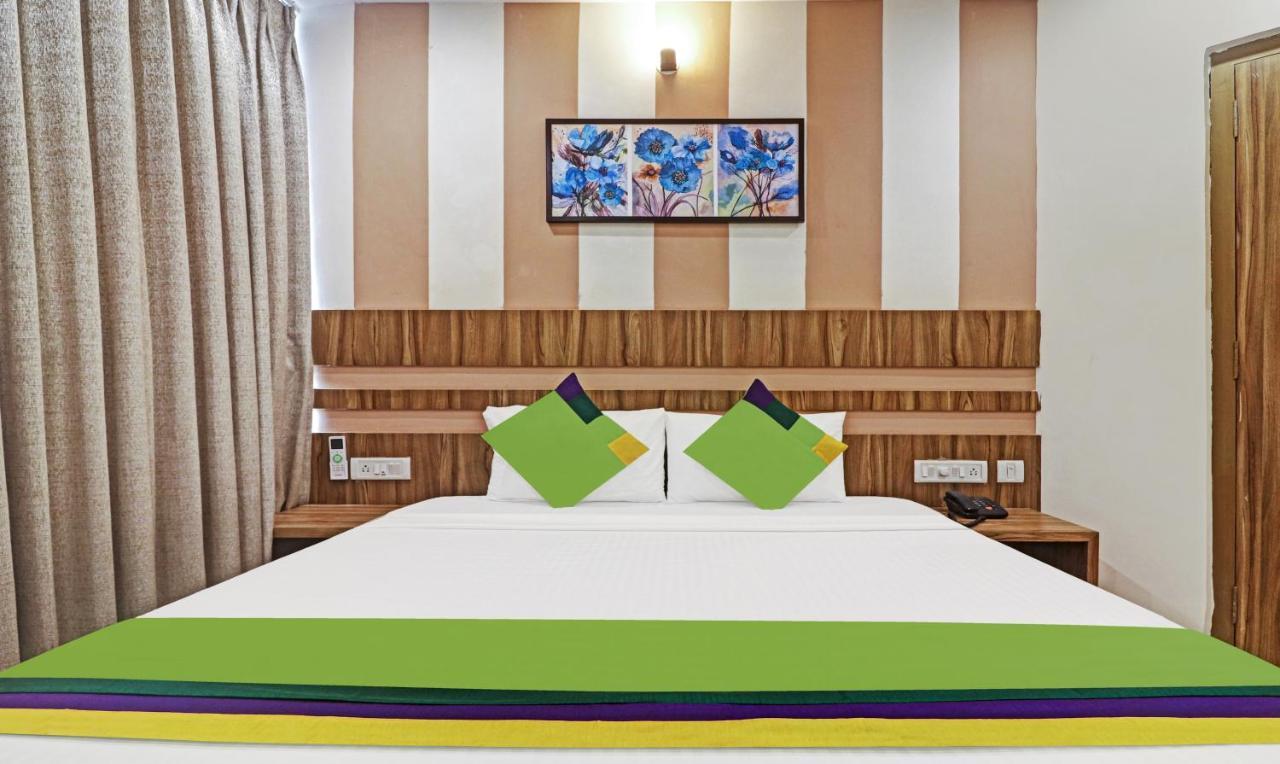 Treebo Arastu Grand Hotel ไฮเดอราบัด ภายนอก รูปภาพ